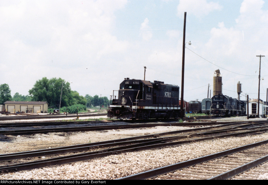 IC GP11 #8702 - Illinois Central